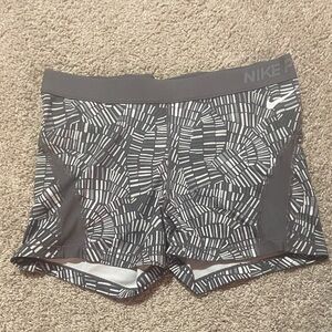 Women’s XL Nike Gray and White Shorts